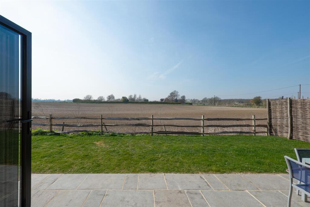 Lower Road, Teynham, Sittingbourne