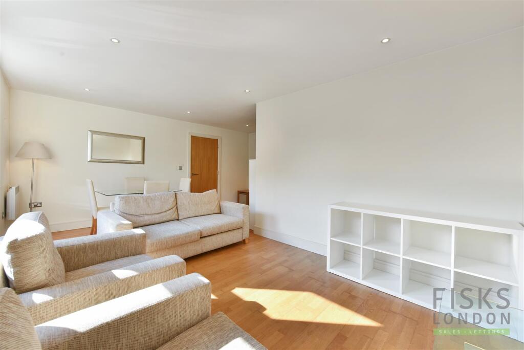 Flat 76 Ashburnham Place (3).JPG