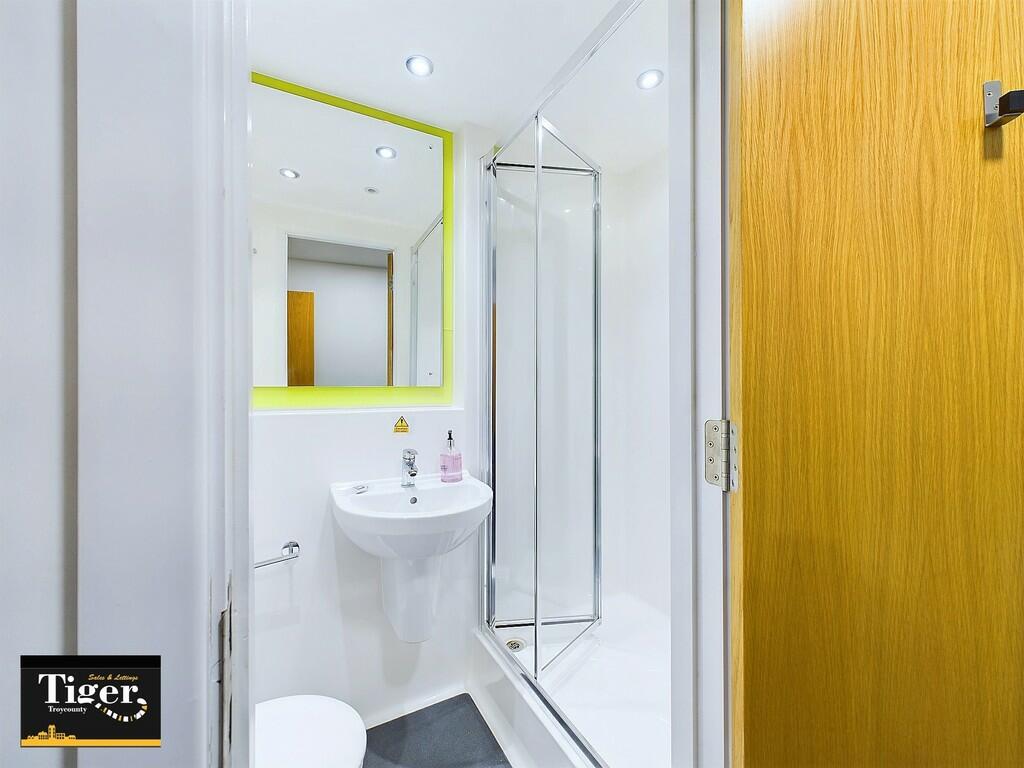 CAM03440G0-PR0215...