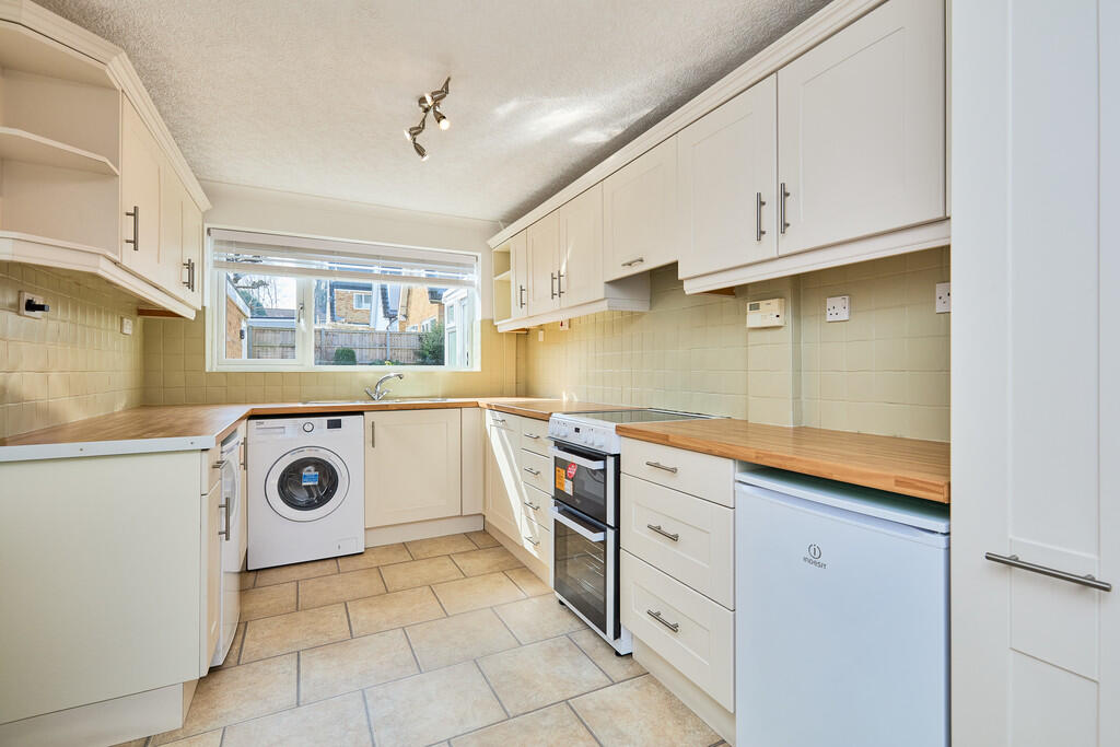 Edward Knight 202...