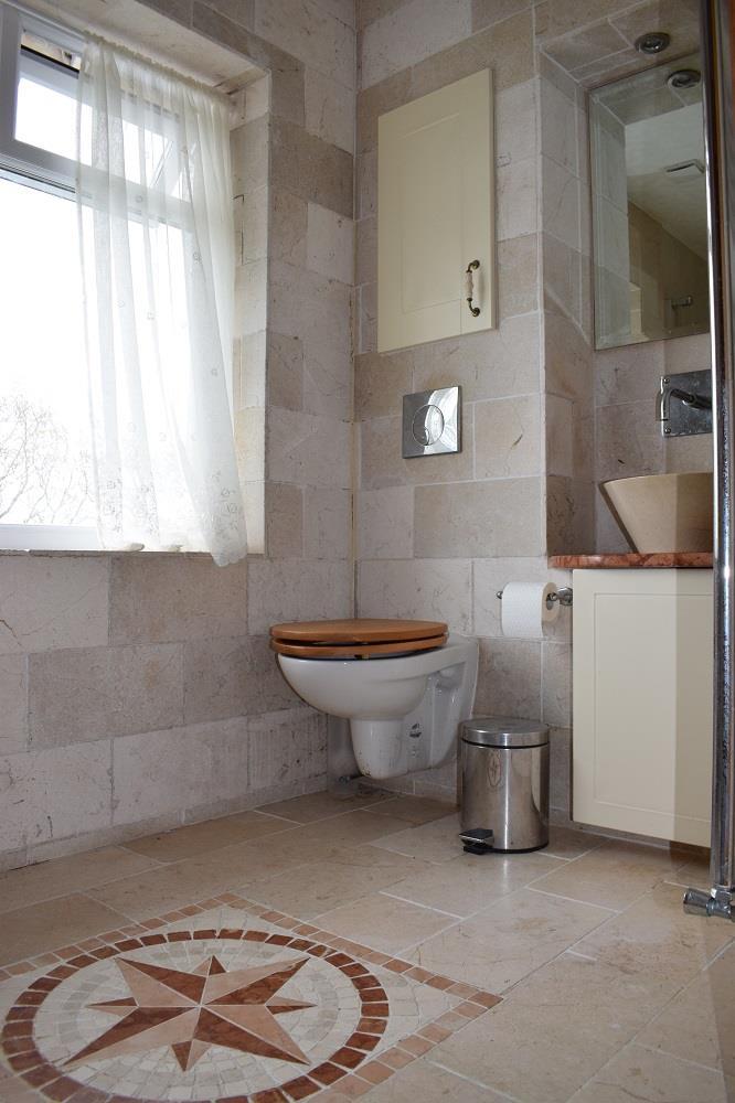 master en suite Lemon Orchard.JPG