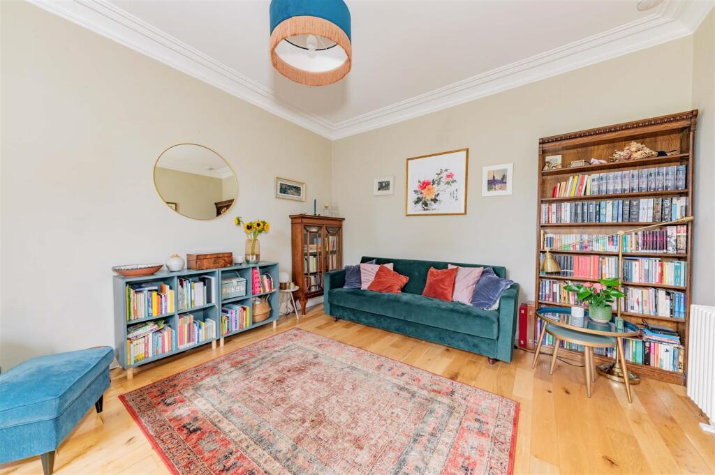 5 Westfield Lane Dundee-9.JPG