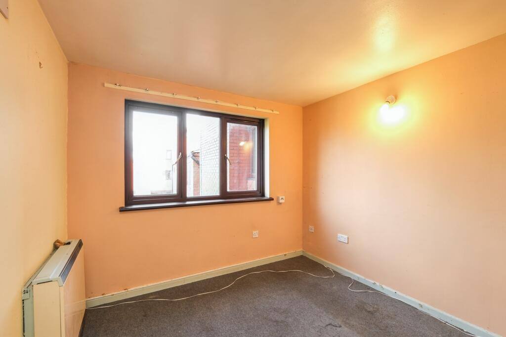 Flat 68, Quartercroft, Pyramid Close, Weston Favell, Northampton, NN3 8DP