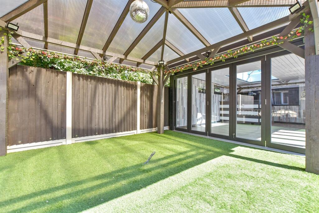 Workshop/Outbuildings