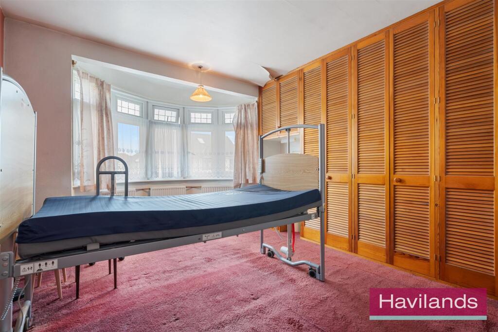 Rowantree Close-4.jpg