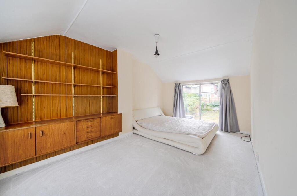 Davidson Frost-Wellings, DFW, Ben Hale Close, Bedr