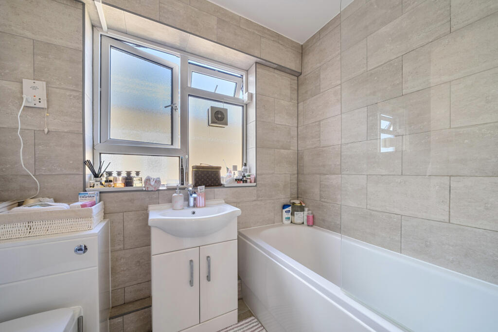 1310594-12-684fda...