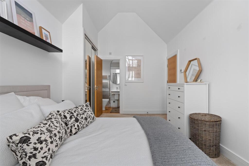 Oxlease - HIGH RES (19).jpg