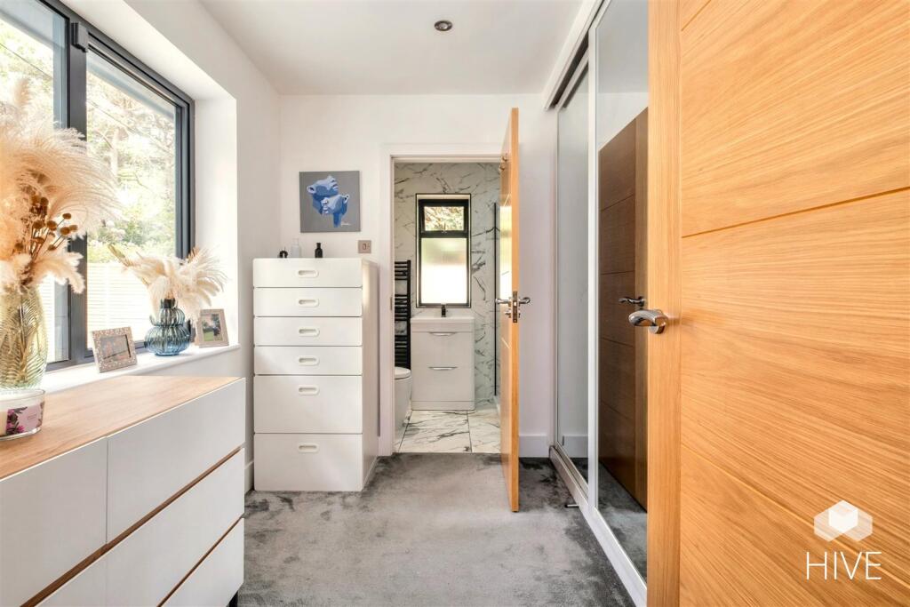 Walk Through Wardobe