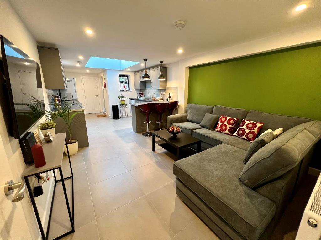 87 St Margaret Road - Kitchen and Lounge 2.jpeg
