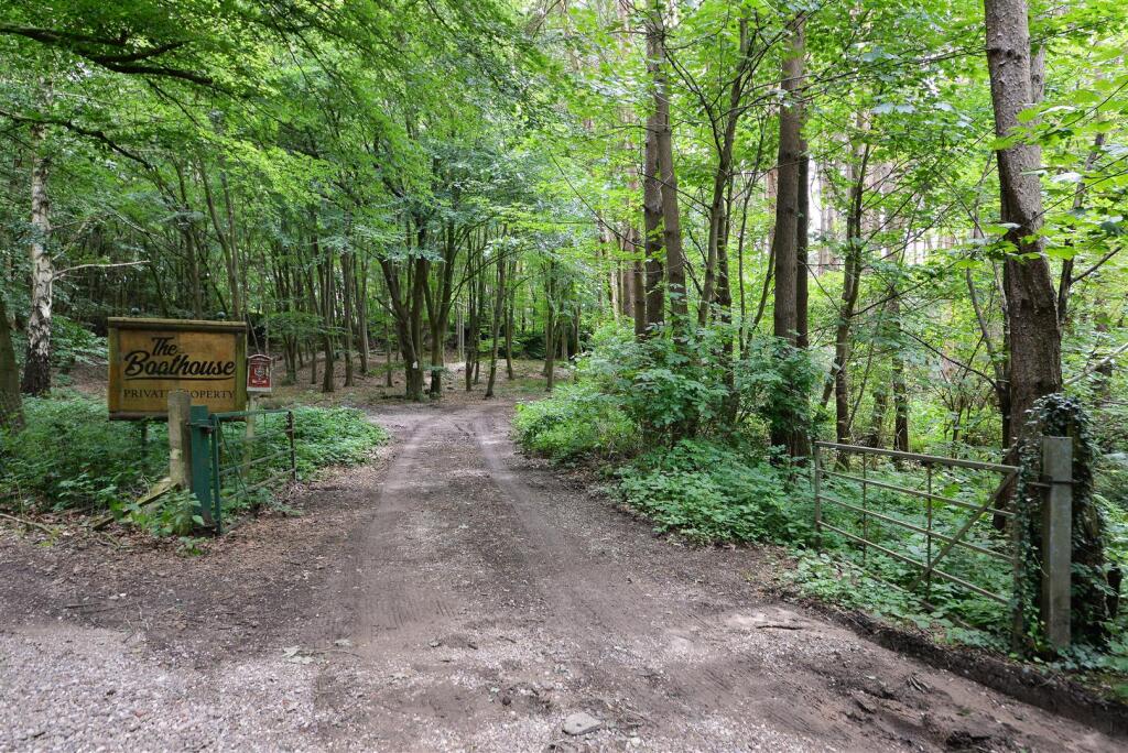 Boathouse External (66).jpg