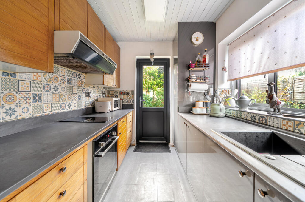 1387099-14-6932b1...