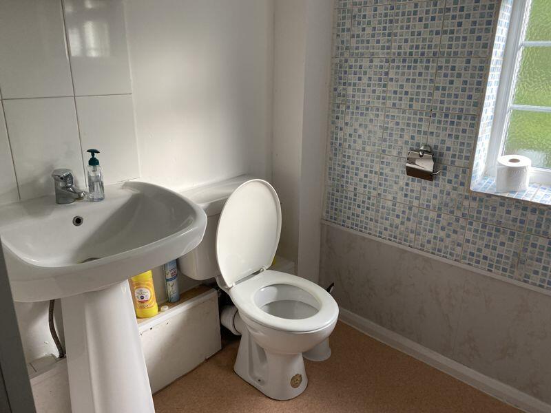 Bathroom 4