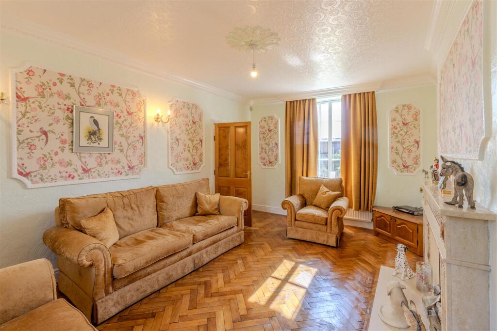 Cliffe House (19 of 36).jpg