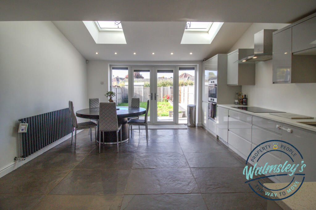 Kitchen dining extension