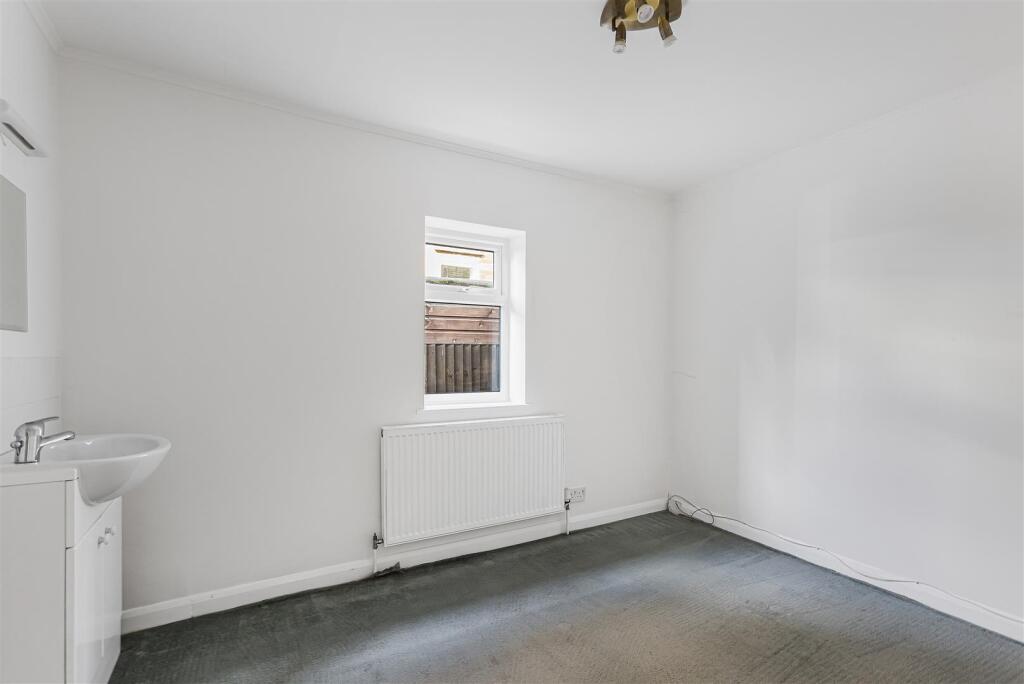 Study/Bedroom 5