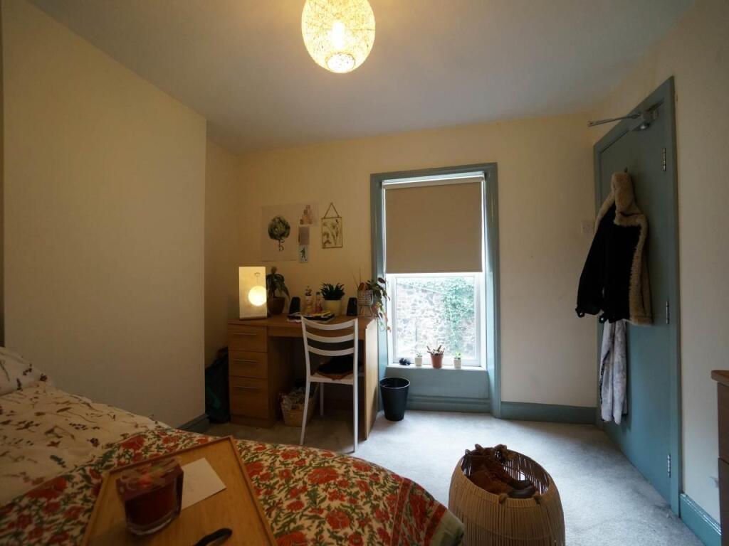 Bed 2.3.JPG