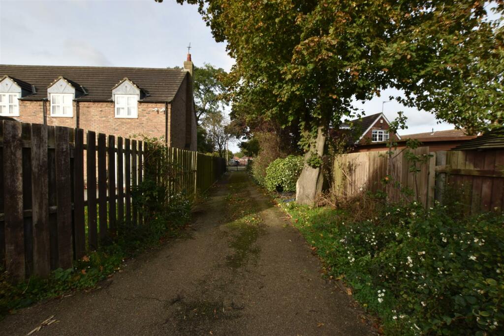 Driveway Access.JPG