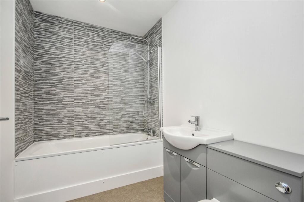 No 4 Bathroom