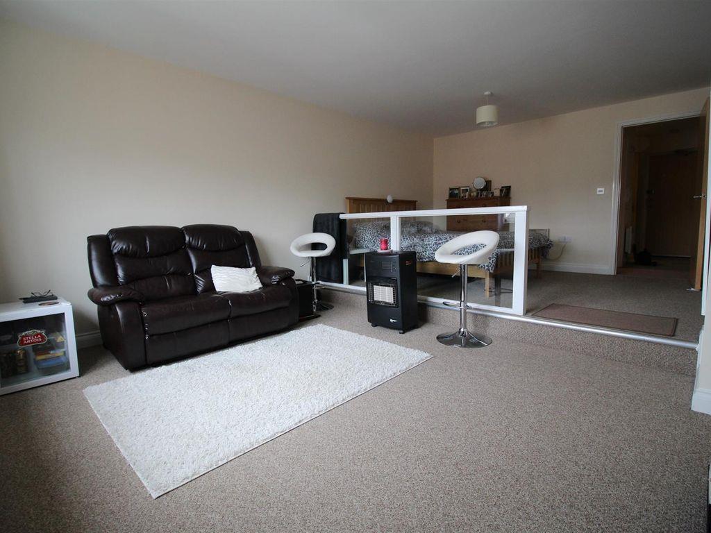 Tufton st bedroom.jpg