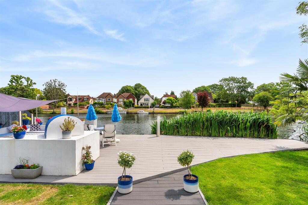 santorini:river shot.jpeg