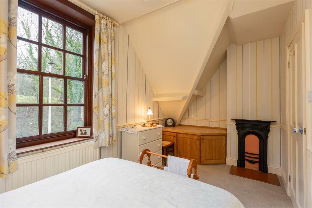 York Road 49 Bedroom 3-2.jpg