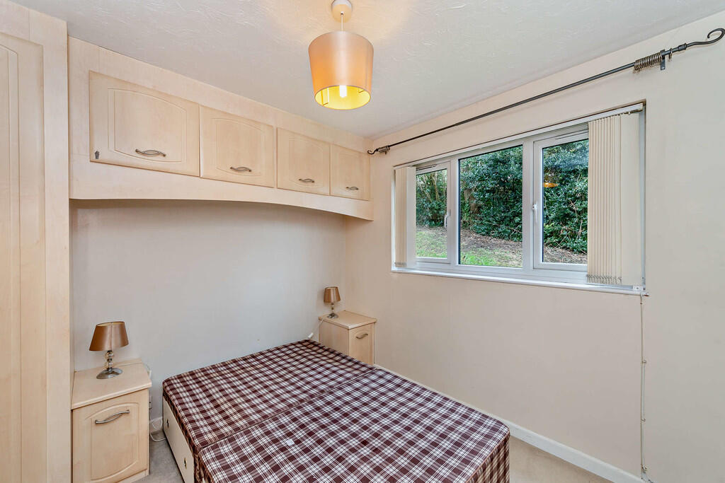 8633711-interior0...