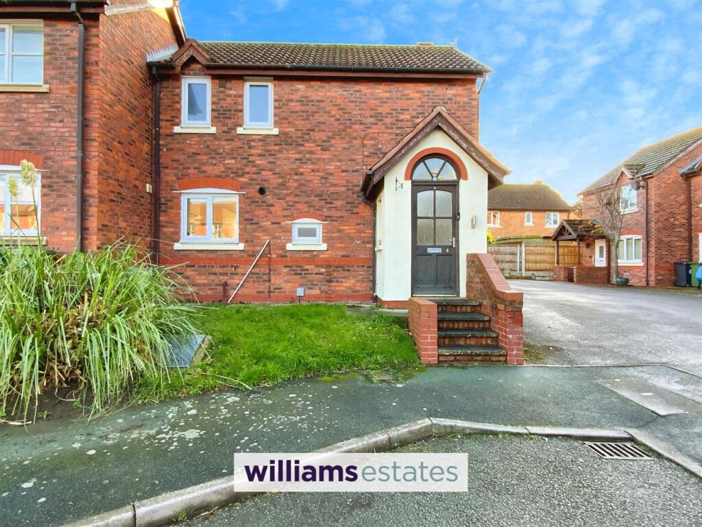 Llys Robin Goch, Rhyl