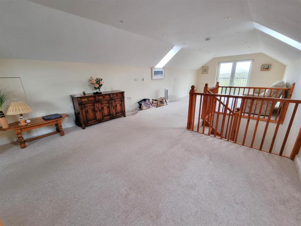 Dining living area.jpg