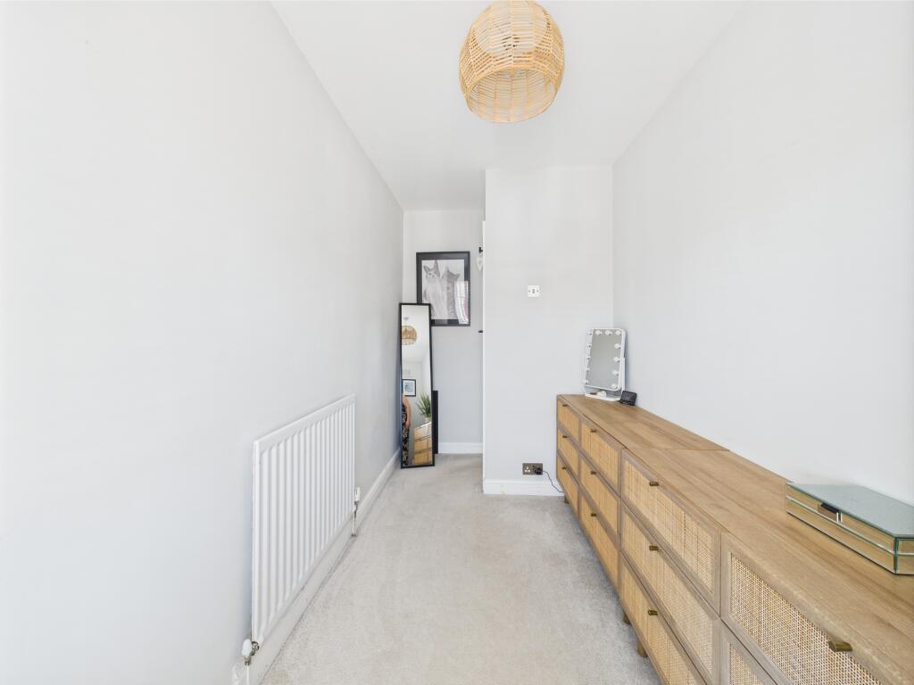 CAM05192G0-PR0070-STILL025