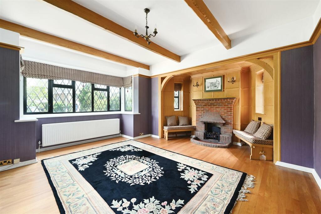 tudor-lodge-bn3 (6).jpg