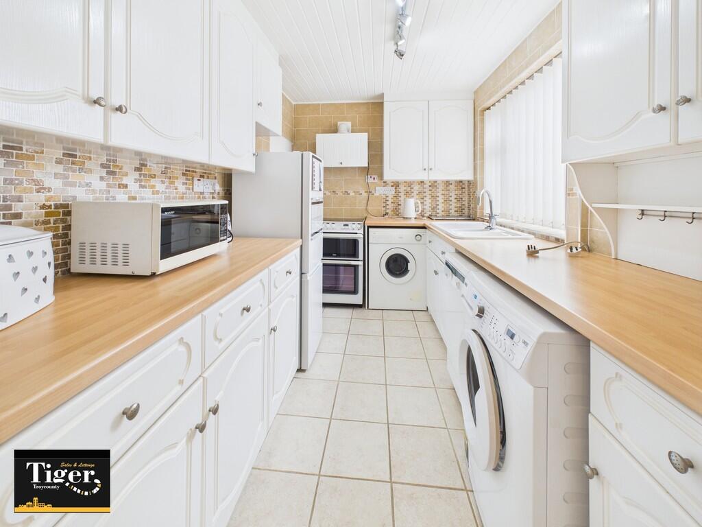 CAM02176G0-PR0681...