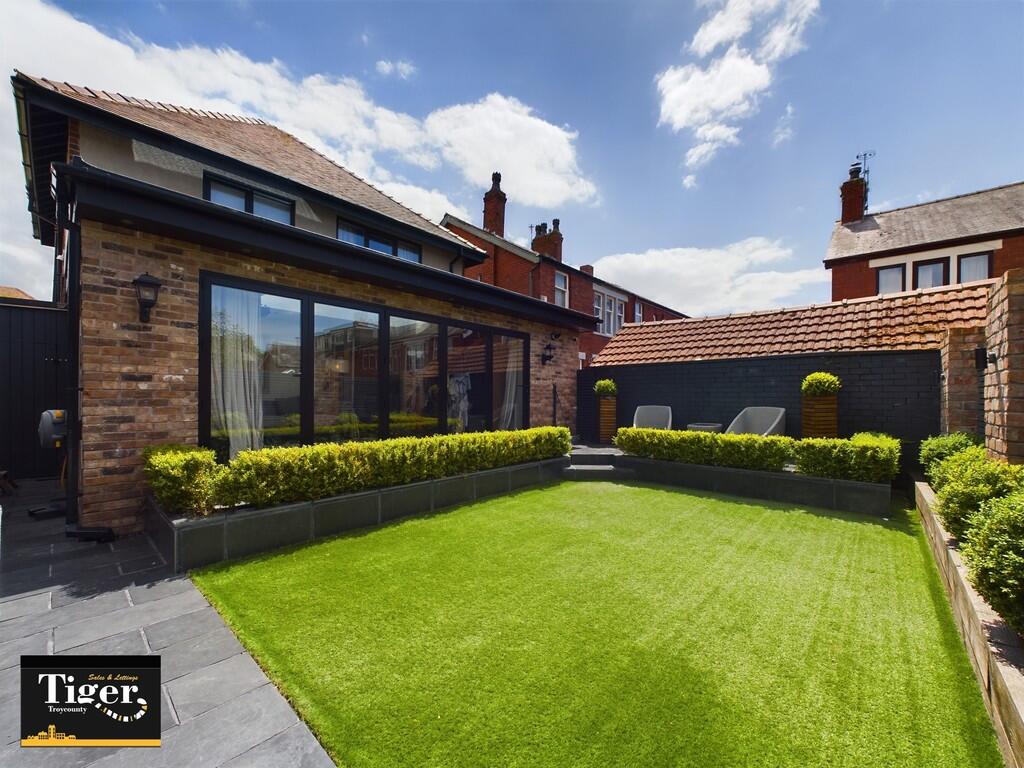 CAM03440G0-PR0065...