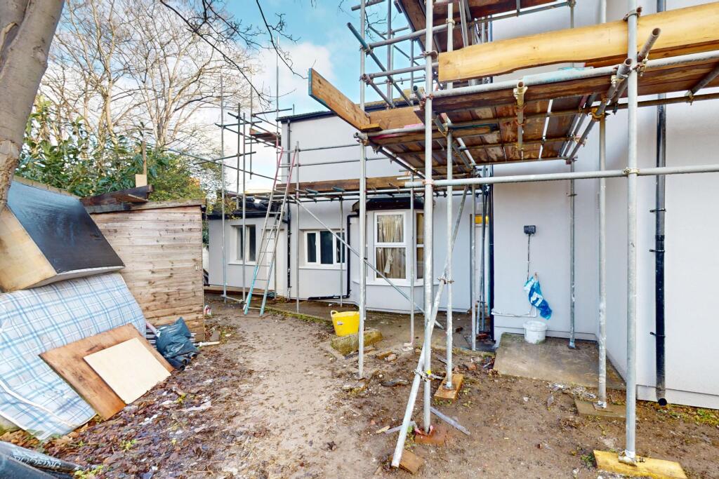 9 Brampton Park Road, London, N22 6BG