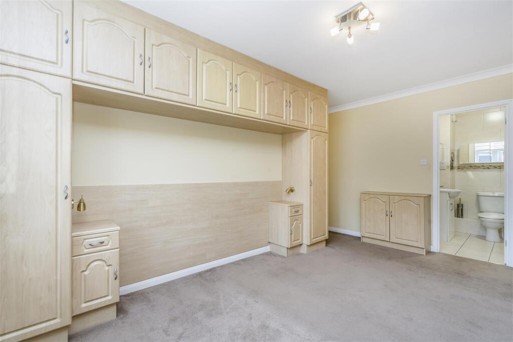 Davidson Frost-Wellings, DFW, Chatsworth Court, Be