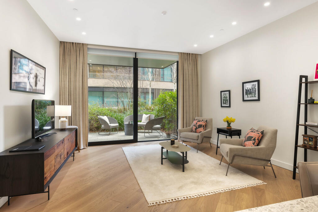 Wood Crescent, London, W12