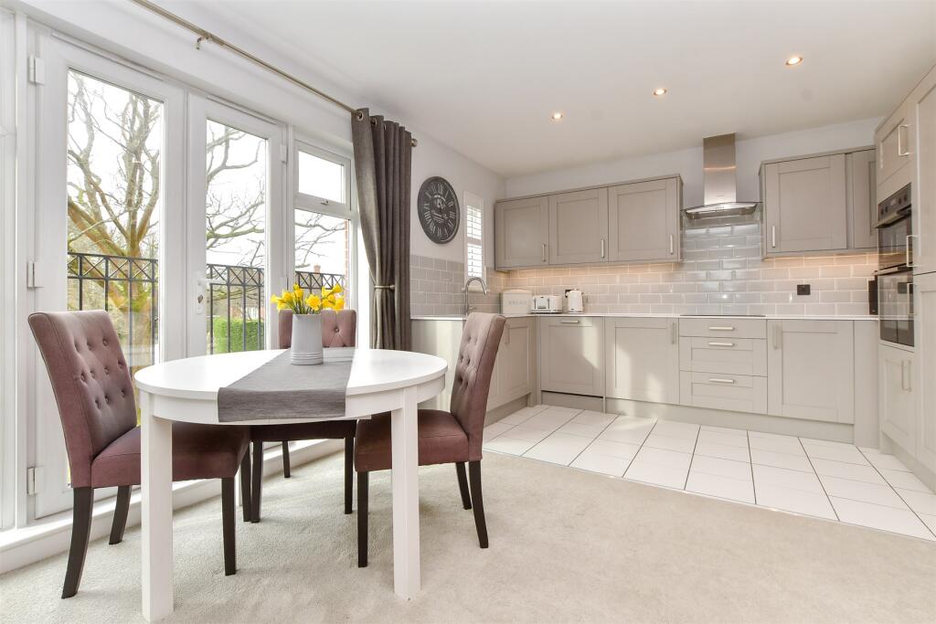 Kitchen / Lounge / Dining Room