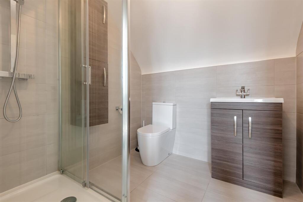 8652251-interior35.jpg