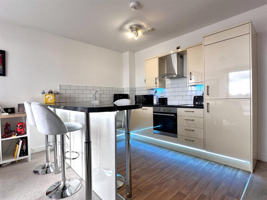 Stylish Breakfast Kitchen 265