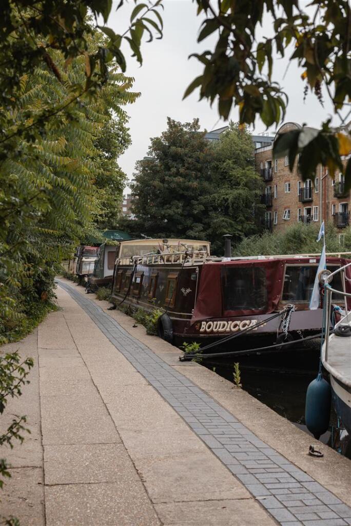 Laburnum Street, E2