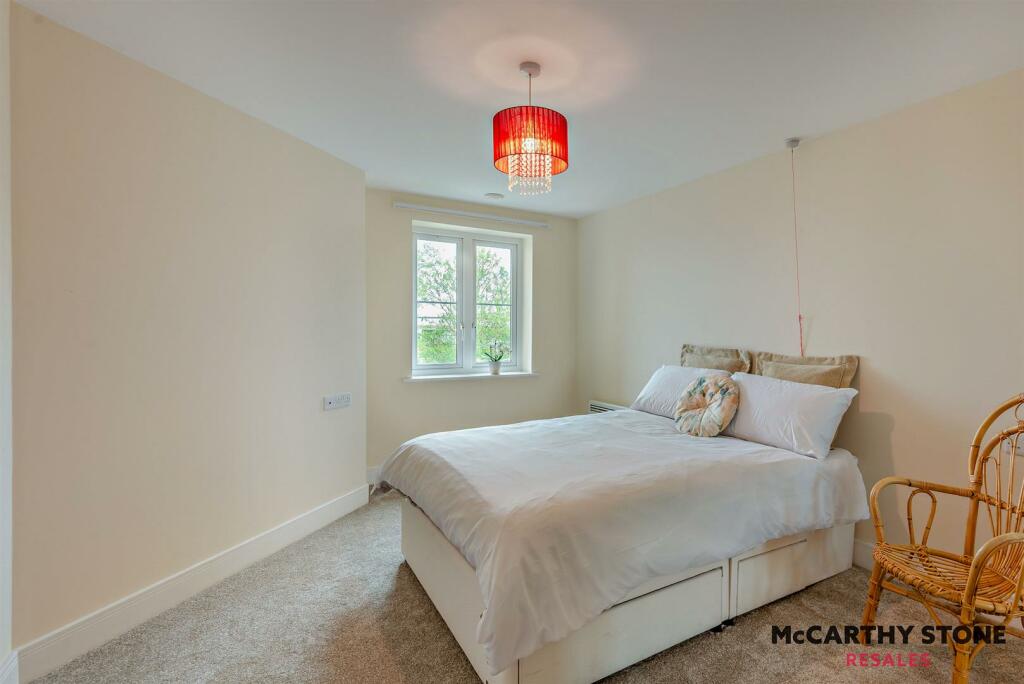 8602148-interior07-800.JPG