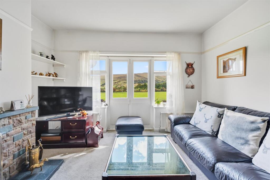 Saxton Mee Barnfield 054.jpg