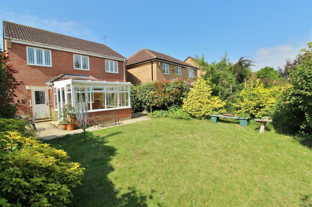 REAR GARDEN -