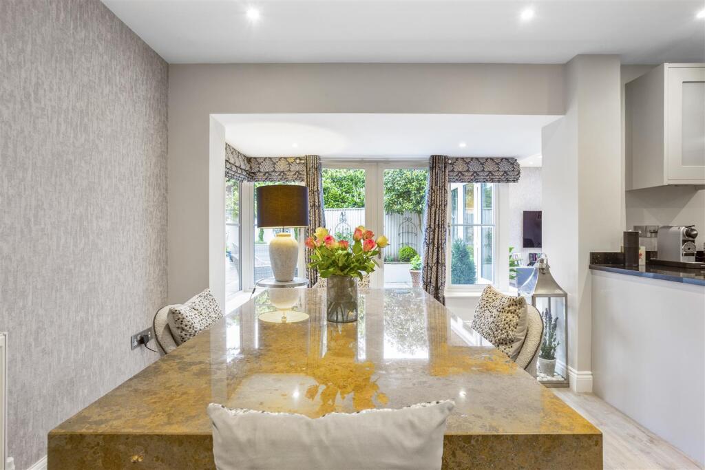 18 Baillie Park 316112 05.jpg