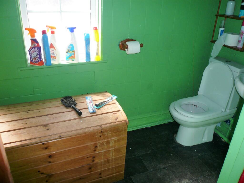 Separate WC