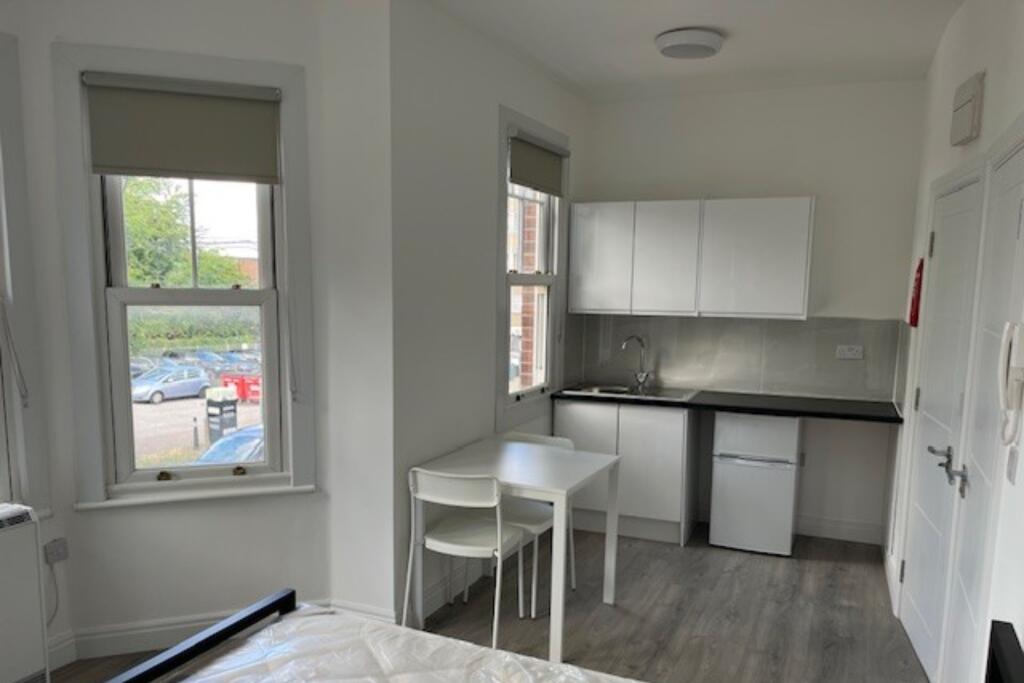 24 South Hill Avenue, Harrow, HA2 0NQ