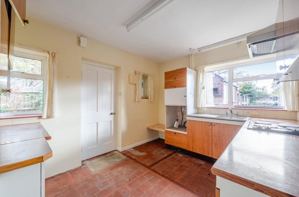 1375715-6-690ca9a...