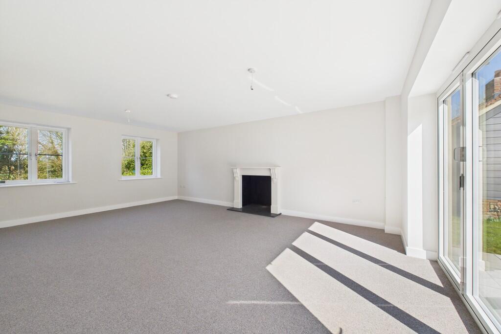 CAM01689G0-PR0456...