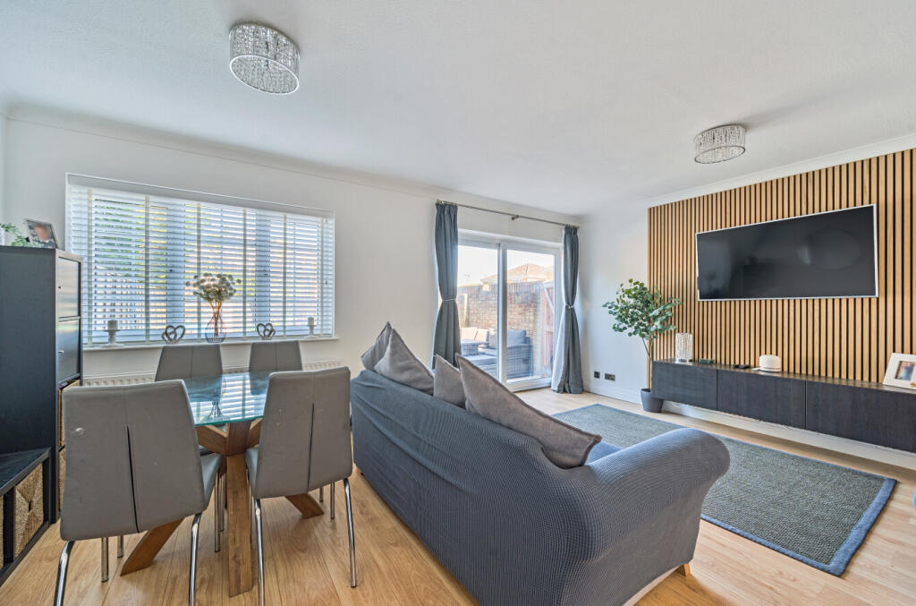 17-68245b4f54b13-...