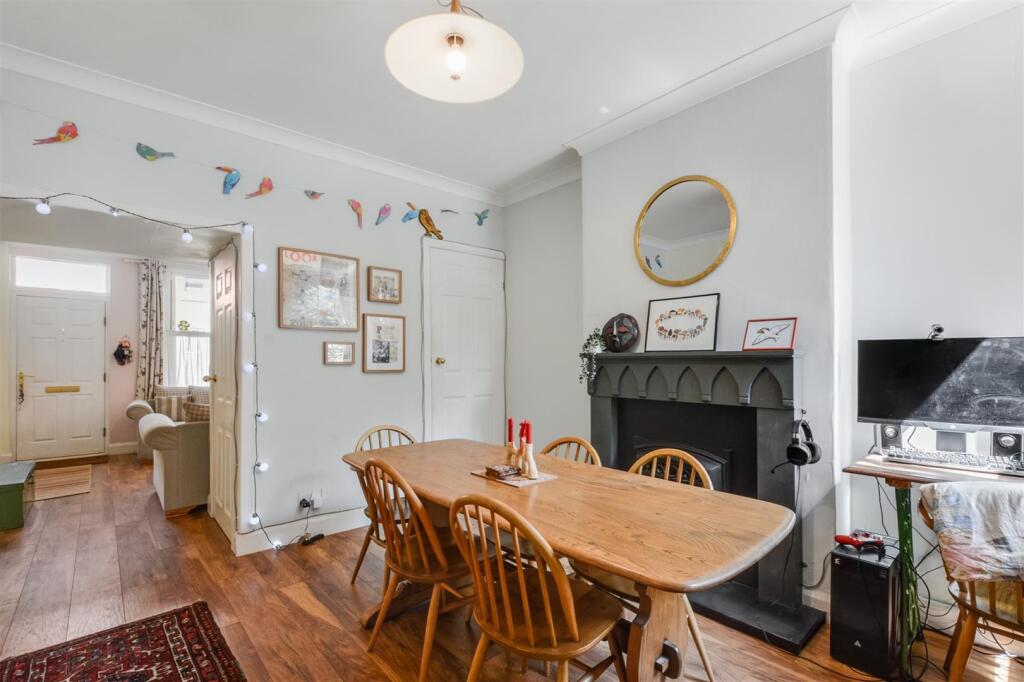 Dining Room_1.jpeg